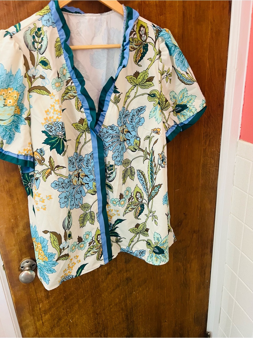 Floral V-Neck Short Sleeve Top - Blue/White